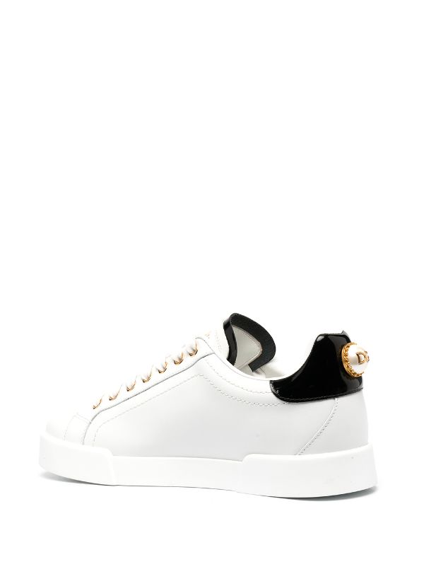 Dolce & Gabbana
logo-embellished low-top sneakers