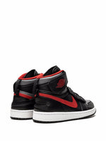 Air Jordan 1 Hi FlyEase