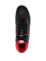 650R lace-up sneakers